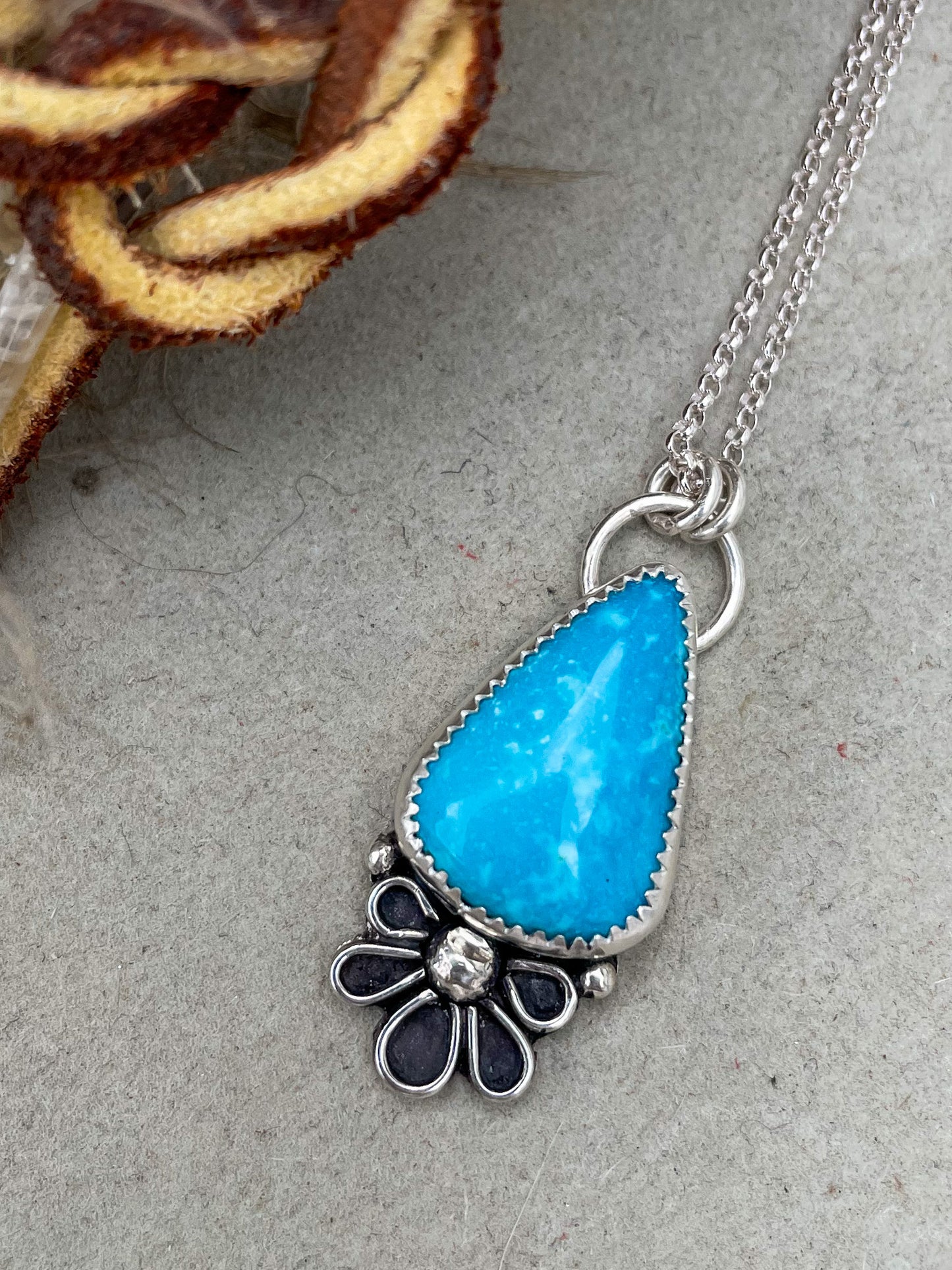 Kingman Flower Necklace
