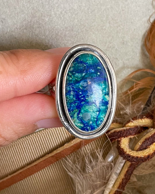 handcrafted blue bird azurite statement ring with smooth silver bezel, sterling silver round wire border and split shank band