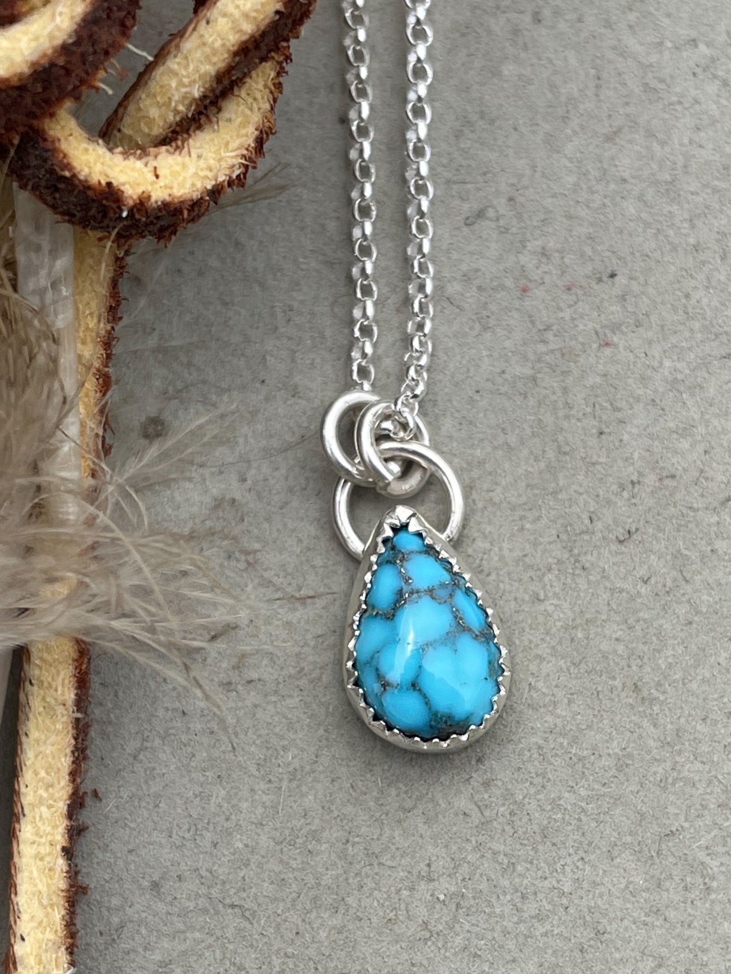 Natural Spiderweb Kingman Everyday Turquoise Necklace