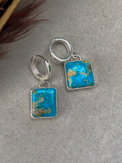 Emerald Valley Turquoise Square Huggies