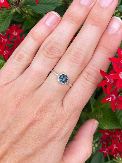 Teal Moss Kayanite Everyday Ring